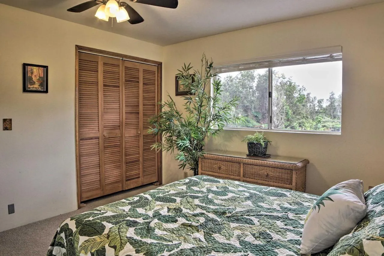 Tropical Volcano Bungalow Less Than 4 Mi To Natl Park! Holiday home